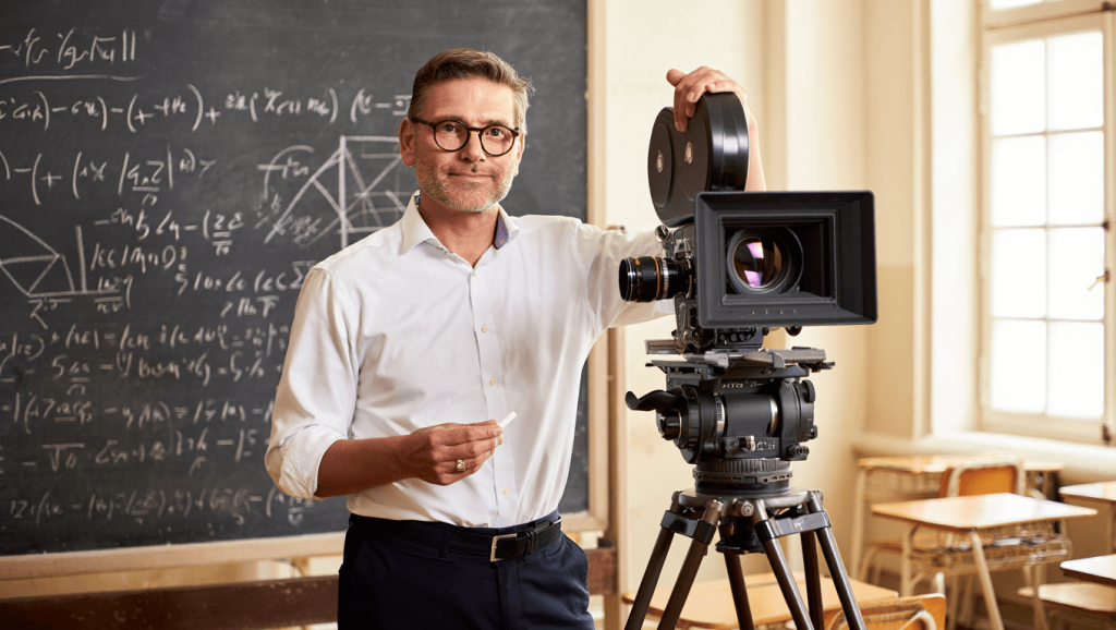 Stéfan, du tableau noir aux écrans blancs, un professeur de maths réalise son rêve de cinéma