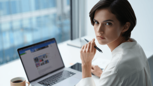 Automatisation vs travail humain : quel avenir pour le rédacteur web ?