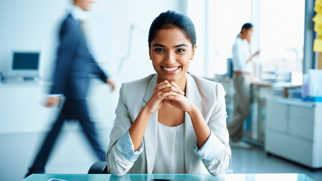 Bouchra, a trouvé sa voie dans les ressources humaines avec une formation RH en alternance